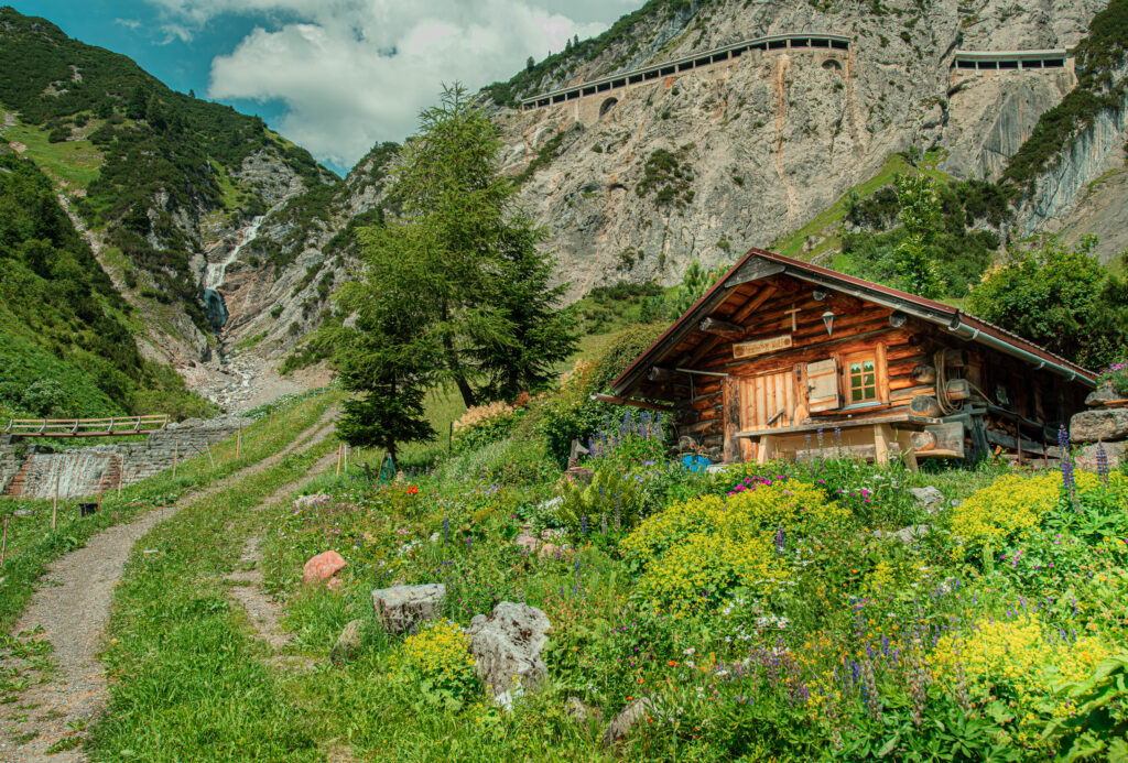 A wonderful dreamy cottage just a few…